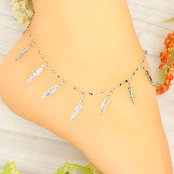 "Handmade Anklet – Elegant & Delicate Jewelry for Women | UNVRC1157 - Picture 7 of 10